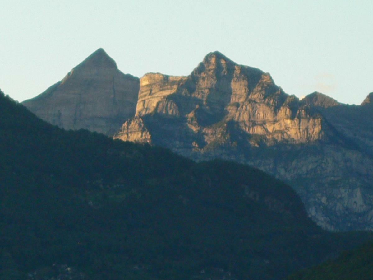 GambarognoCasa Petra 1 1/2 Zi, Orgnana 83公寓 外观 照片